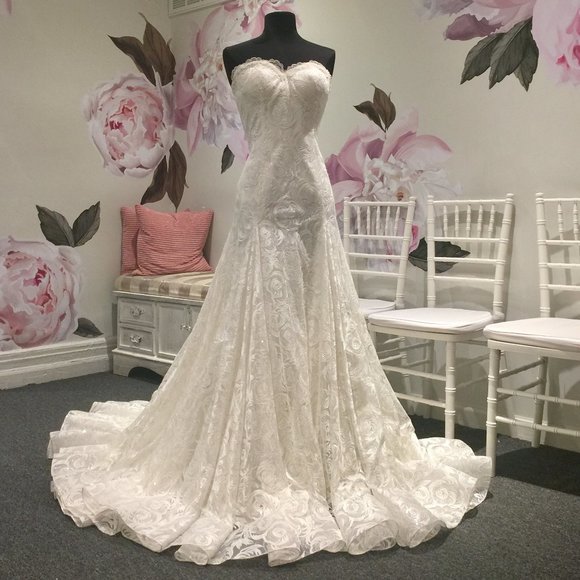 EUGENIA WEDDING GOWN! - Picture 1 of 8